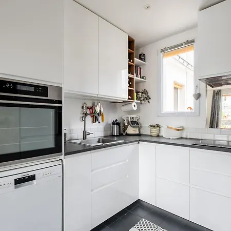Veeve - Parisian Vistas Apartment Paris